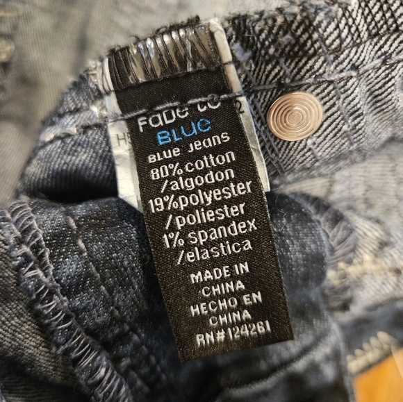 FADE TO BLUE WOMEN'S MODERN FLAIR STRETCH TECHNOLOGY BOLD STITCH JEANS SIZE 29 - Picture 7 of 16